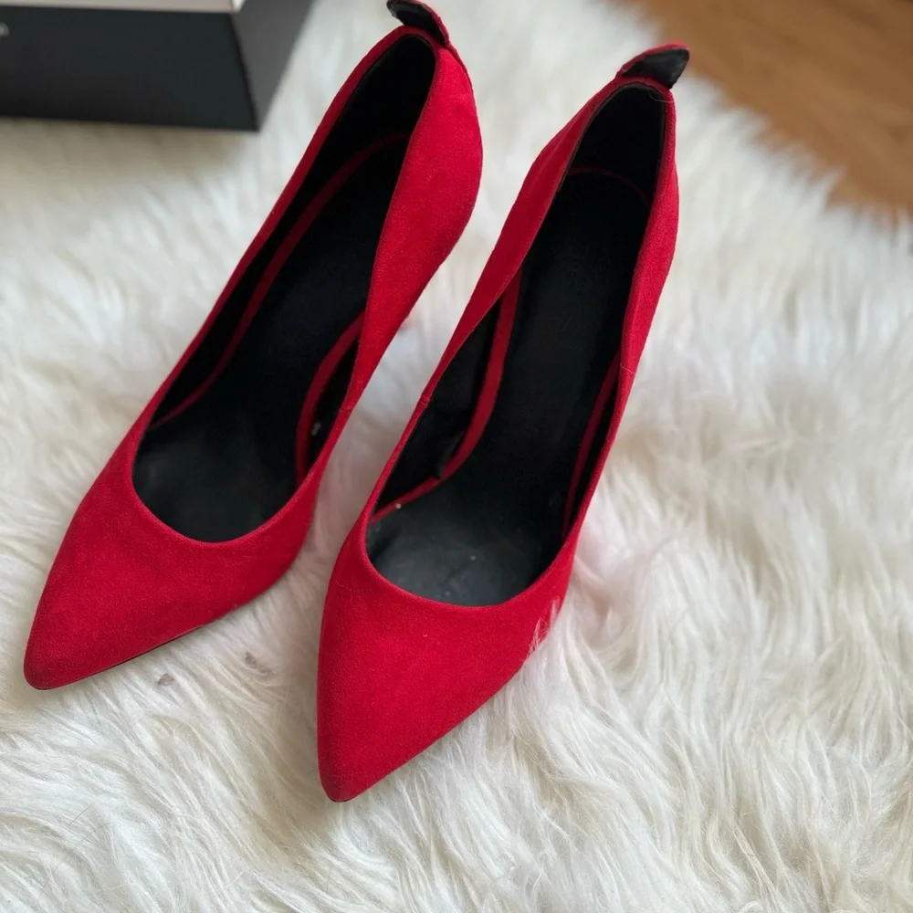 Red 👠 - Picture 2 of 4